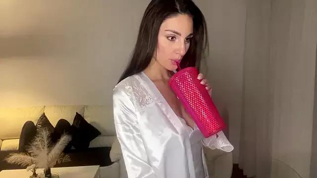 Unleash your urge for fetish cams livestreamers with our pick of steaming hot models, versed in the art of seduction and indulgence.