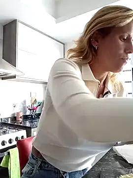 maria8282 from StripChat is Freechat
