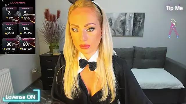 Unleash your urge for fetish cams livestreamers with our pick of steaming hot models, versed in the art of seduction and indulgence.