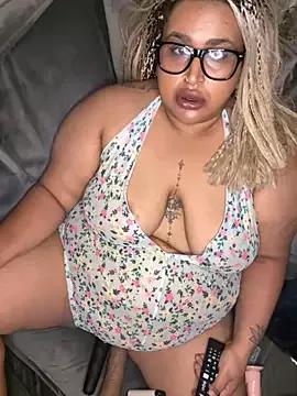 MariahMendezBBW from StripChat is Freechat