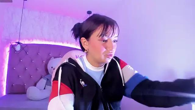 Mariam_s from StripChat is Freechat