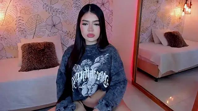 Unleash your urge for fetish cams livestreamers with our pick of steaming hot models, versed in the art of seduction and indulgence.