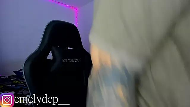 Unleash your urge for fetish cams livestreamers with our pick of steaming hot models, versed in the art of seduction and indulgence.