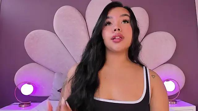 MarianaGarciaa__ from StripChat is Freechat