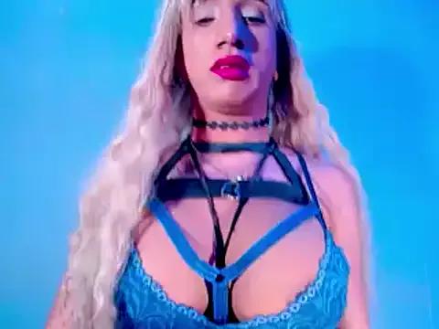 Unleash your urge for fetish cams livestreamers with our pick of steaming hot models, versed in the art of seduction and indulgence.