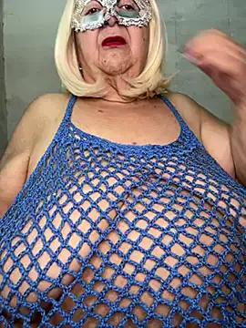 mariannecox from StripChat is Freechat