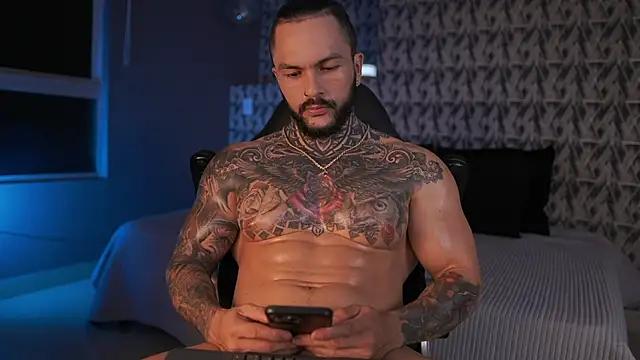 Unleash your urge for fetish cams livestreamers with our pick of steaming hot models, versed in the art of seduction and indulgence.