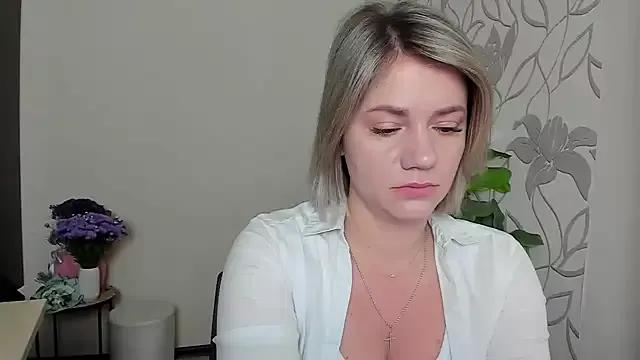 MariaSttone from StripChat is Freechat