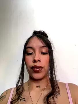 MarieLeon from StripChat is Freechat