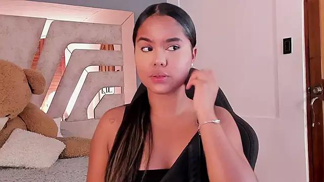 Marilyn-Cooper from StripChat is Freechat