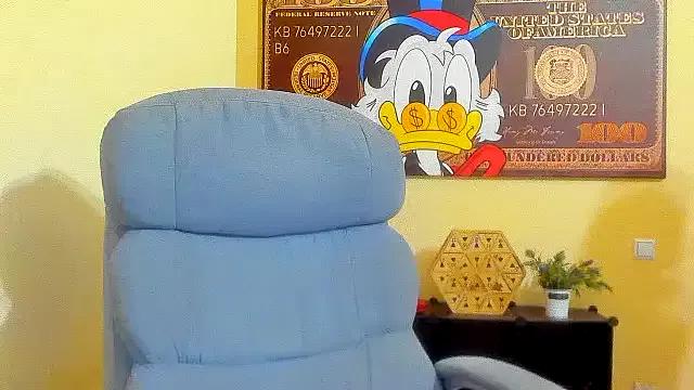 Marri-Stella from StripChat is Freechat