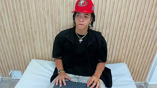 Unleash your urge for fetish cams livestreamers with our pick of steaming hot models, versed in the art of seduction and indulgence.