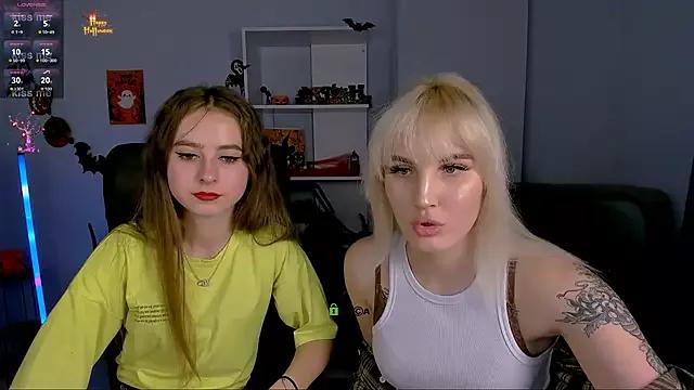 Unleash your urge for fetish cams livestreamers with our pick of steaming hot models, versed in the art of seduction and indulgence.