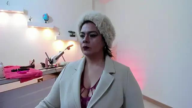 Unleash your urge for fetish cams livestreamers with our pick of steaming hot models, versed in the art of seduction and indulgence.