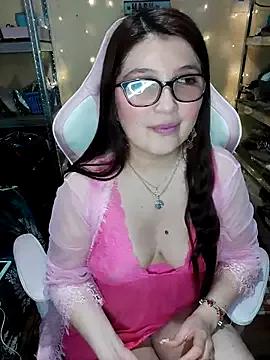 Unleash your urge for fetish cams livestreamers with our pick of steaming hot models, versed in the art of seduction and indulgence.