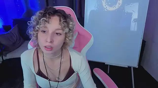 Mary_Wahlberg from StripChat is Freechat