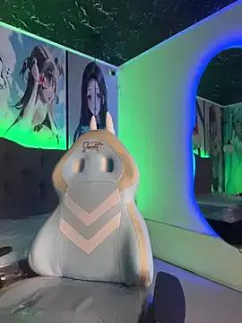 Unleash your urge for fetish cams livestreamers with our pick of steaming hot models, versed in the art of seduction and indulgence.