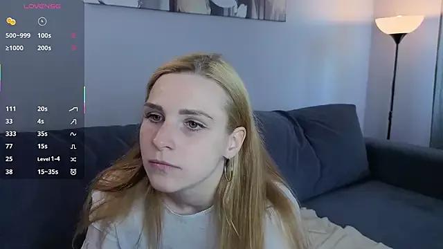 MaryColemann from StripChat is Freechat