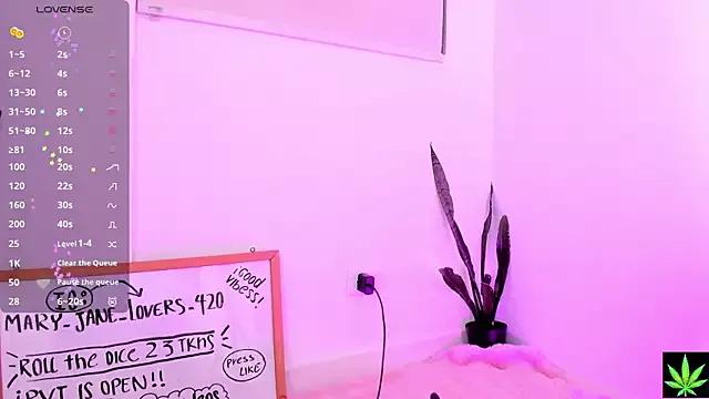 MaryJanelovers from StripChat is Freechat