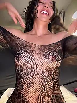 Unleash your urge for fetish cams livestreamers with our pick of steaming hot models, versed in the art of seduction and indulgence.