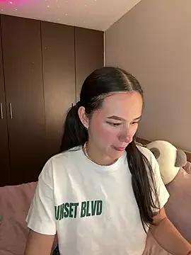 Maryluu_ from StripChat is Freechat