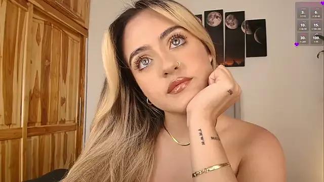 Unleash your urge for fetish cams livestreamers with our pick of steaming hot models, versed in the art of seduction and indulgence.