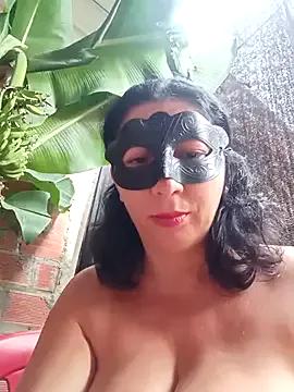 Mature-Mom from StripChat is Freechat