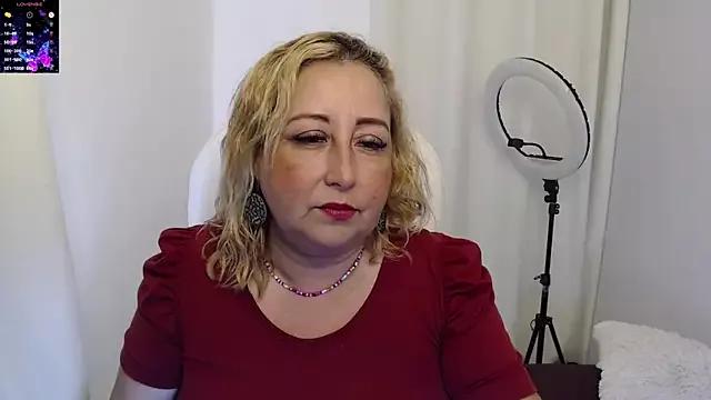 Mature_2025 from StripChat is Freechat