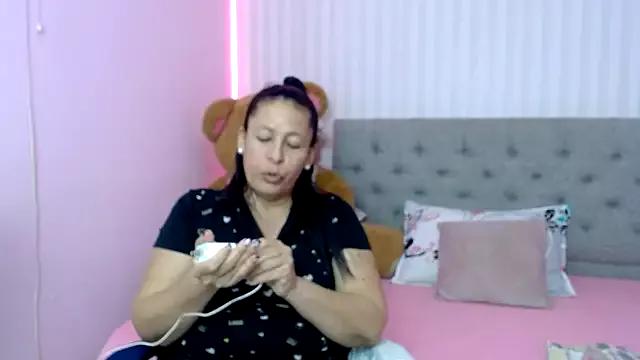 Unleash your urge for fetish cams livestreamers with our pick of steaming hot models, versed in the art of seduction and indulgence.