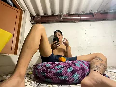Max_TheHorseDick from StripChat is Freechat