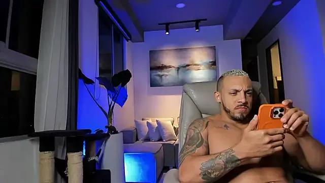 Unleash your urge for fetish cams livestreamers with our pick of steaming hot models, versed in the art of seduction and indulgence.