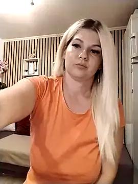 Mayaaaaaa_ from StripChat is Freechat