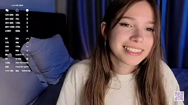 MayAgard from StripChat is Freechat