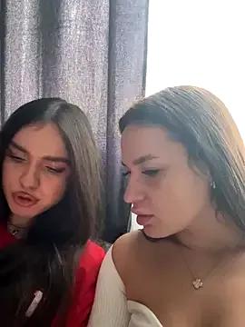 MayaGlow from StripChat is Freechat