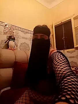 mayakhalyfaa from StripChat is Freechat