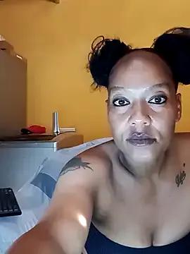 MayaMellow210 from StripChat is Freechat