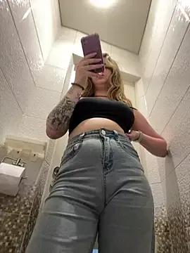 MayaMystic from StripChat is Freechat