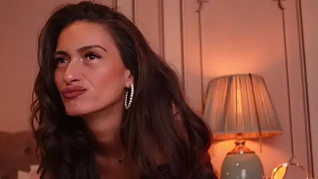 Unleash your urge for fetish cams livestreamers with our pick of steaming hot models, versed in the art of seduction and indulgence.