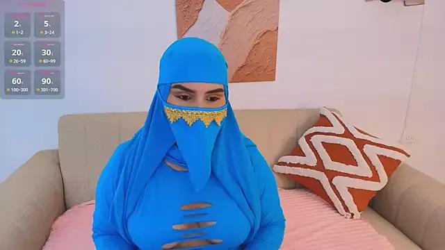 Mayraa_arabelle from StripChat is Freechat