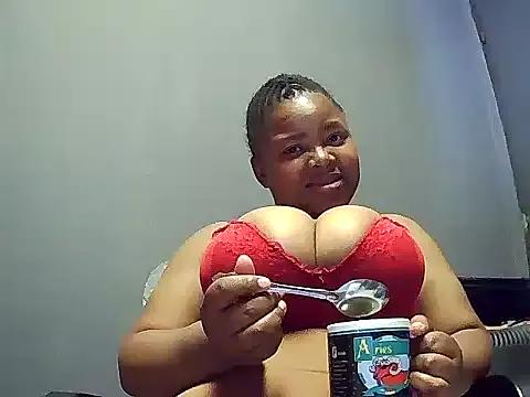MegaBustyQueen from StripChat is Freechat