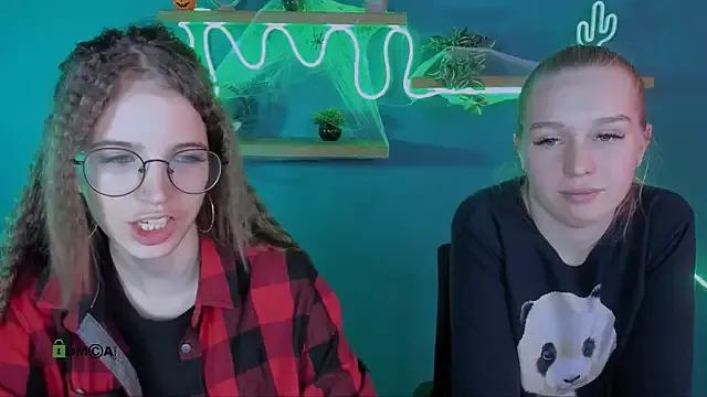 Unleash your urge for fetish cams livestreamers with our pick of steaming hot models, versed in the art of seduction and indulgence.