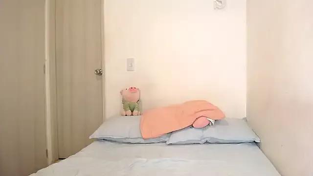 Unleash your urge for fetish cams livestreamers with our pick of steaming hot models, versed in the art of seduction and indulgence.