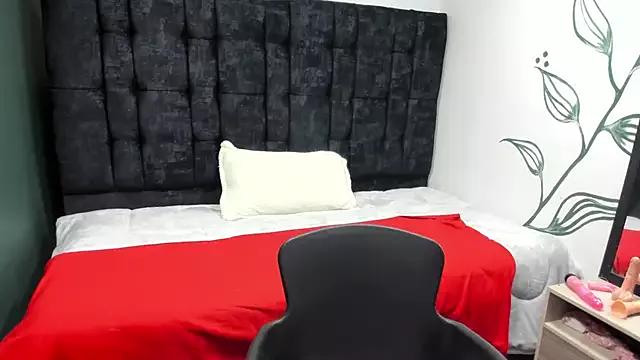 Megan_Milf__ from StripChat is Freechat