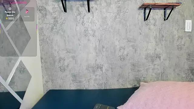 Unleash your urge for fetish cams livestreamers with our pick of steaming hot models, versed in the art of seduction and indulgence.