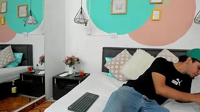 Unleash your urge for fetish cams livestreamers with our pick of steaming hot models, versed in the art of seduction and indulgence.