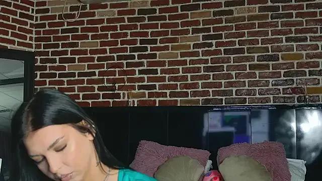 Unleash your urge for fetish cams livestreamers with our pick of steaming hot models, versed in the art of seduction and indulgence.