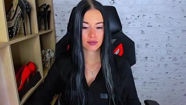 Unleash your urge for fetish cams livestreamers with our pick of steaming hot models, versed in the art of seduction and indulgence.