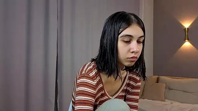MeiFrock from StripChat is Freechat