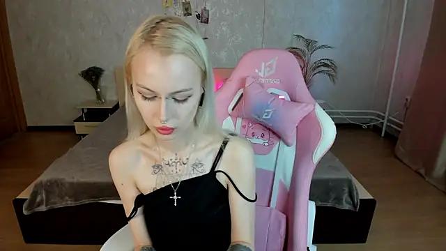 Unleash your urge for fetish cams livestreamers with our pick of steaming hot models, versed in the art of seduction and indulgence.