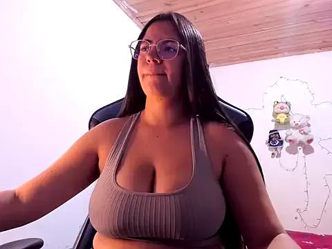 Unleash your urge for fetish cams livestreamers with our pick of steaming hot models, versed in the art of seduction and indulgence.